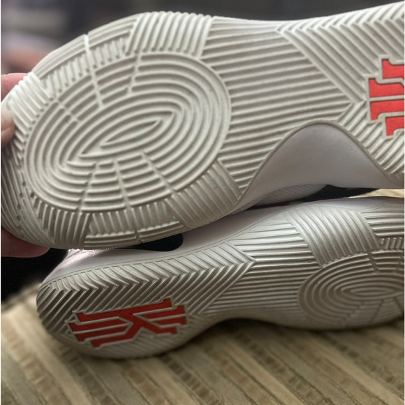 Nike Kyrie 2 LMTD Basketball Shoes Mens 12 Red White Mids Lace Up 838639-990 main image 15